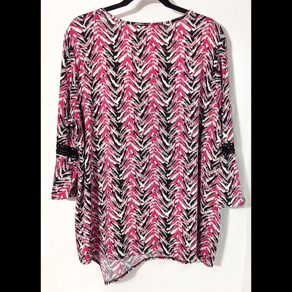 Dark Pink STUDIO WORKS 3X White & Black Stretch Mottled Chevron Print Tunic Top - Picture 3 of 3